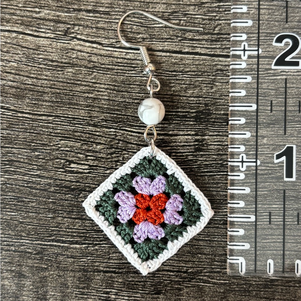 NEW Handcrafted Multi Color Granny Square Earrings - Picture 9 of 10